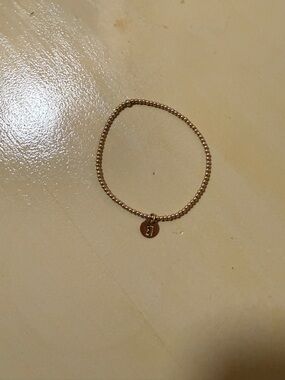 ✨ E Newton Initial bracelet